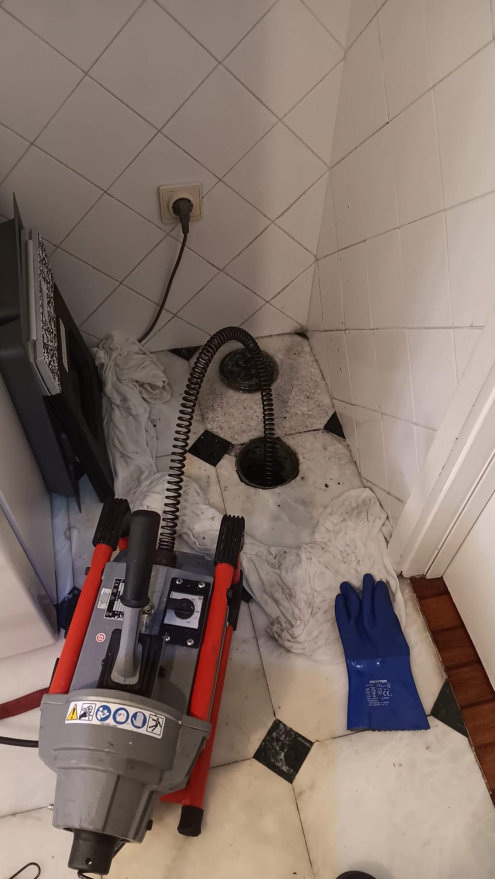 Trabalho de desentupimento 2